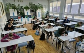 Uczniowie klas 4 &ndash; 8 podczas konkursu