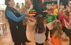 Wręczenie dyplom&oacute;w