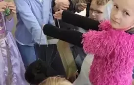 Losowanie ciasteczek z wr&oacute;żbą