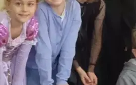 Emilka, Ula, Jag&oacute;dka, Oliwka i Janek w andrzejkowych nastrojach