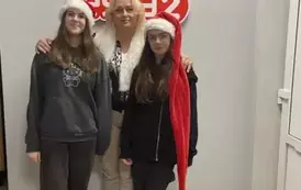 Uczennice z 8 a z Panią Barbarą