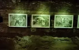Fotografie ludzi i zwierząt pracujących w Kopalni Soli Bochnia