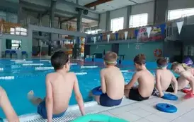 Uczniowie podczas ćwiczeń