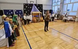 Powitanie uczni&oacute;w klas 1-3