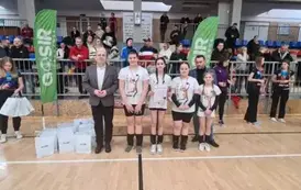 Zesp&oacute;ł 2 z medalami