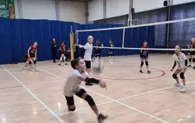 Nikola Szlompek w obronie