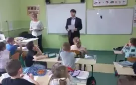Czytanie przez dyrektora plac&oacute;wki treści wezwania