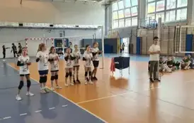 Dziewczęta ze staszowskiej dw&oacute;jki podczas dopingu
