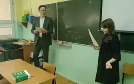 Pan mecenas z uczennicą z klasy 4 c