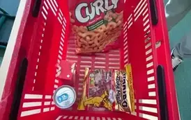 Koszyk z niezdrowymi produktami