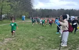 Chłopcy z klas IV podczas rywalizacji sportowej