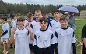 Chłopcy z rocznika 2012-2013 przed startem