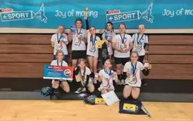 Dziewczęta ze staszowskiej dw&oacute;jki z nagrodami