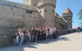 Grupa przed Chateau de Chillon