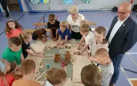 Dzieci malują eko-torby