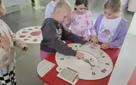 Ala, Jag&oacute;dka, Oliwka i Ola z klasy 2 b w Centrum Da Vinci
