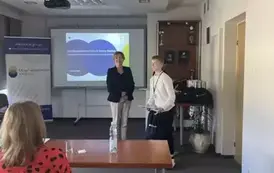 Wręczenie tytułu laureata uczniowi Szymonowi Myśliwcowi