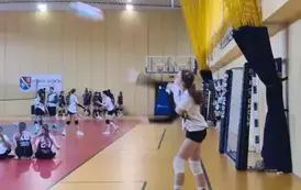 Marysia zagrywa
