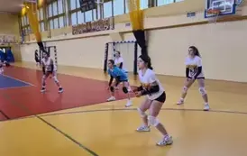 Zesp&oacute;l przed przyjęciem zagrywki
