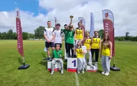 Zwycięska drużyna na podium