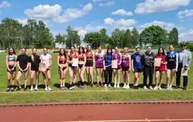Nagrodzone sztafety w kategorii dziewcząt