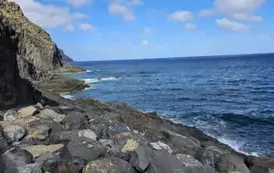 Ocean Atlantycki widziany z plaży La Playa de Las Teresitas