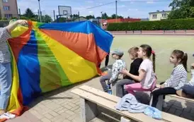 Zabawy z chustą animacyjną