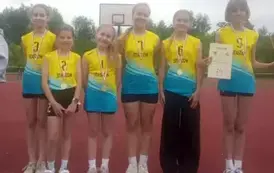 Drużyna dziewcząt &ndash; tr&oacute;jb&oacute;j