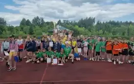 Wszyscy uczestnicy Finału Wojew&oacute;dzkiego w Tr&oacute;jboju lekkoatletycznym