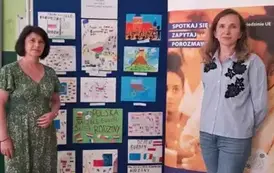 Pani Katarzyna Stępniewska z logo Europe Direct
