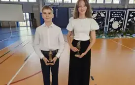 Prymus i prymuska ze statuetkami