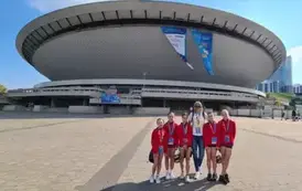 Zesp&oacute;ł z nauczycielem