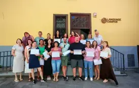 Uroczyste wręczenie certyfikat&oacute;w