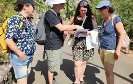 Uczestnicy szkolenia podczas zajęć w ogrodzie botanicznym