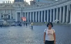 Na placu św. Piotra, w tle Bazylika św. Piotra