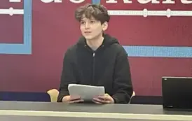 Krzysztof czyta wiadomości