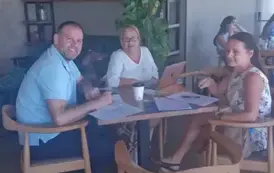 Darko z Serbii, Arlette i Agnieszka Barańska podczas zajęć warsztatowych