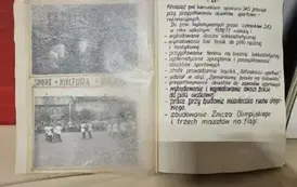 Strony z dawnej kroniki szkoły- rok 1976 1977