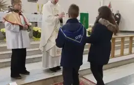 Uroczysta niedzielna msza święta w intencji szkoły