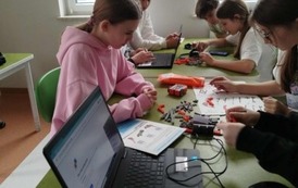 Klasa 7 b przy pracy