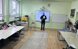 Pytania uczni&oacute;w do zaproszonego gościa