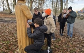 Poszukiwacze skarbu ukrytego w Wiśniowej