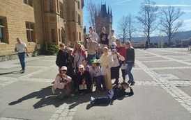 Klasa 4 c na dziedzińcu zamku Hohenzollern