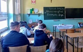 Uczniowie podczas warsztat&oacute;w biblijnych