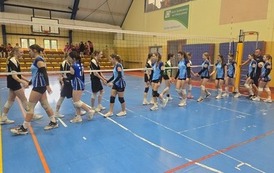 Przywitanie z przeciwnikiem