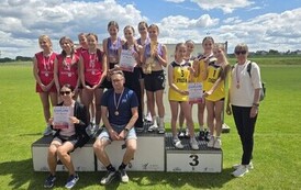 Najlepsze sztafety szwedzkie dziewcząt na podium