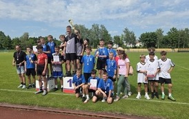 Najlepsze zespoły chłopc&oacute;w na podium