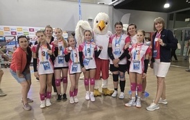 Pamiątkowe zdjęcie naszej całej ekipy z orzełkiem
