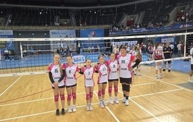 Pamiątkowe zdjęcie przed spotkaniem z Zawierciem