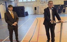 Prezes ZEC podczas składania życzeń